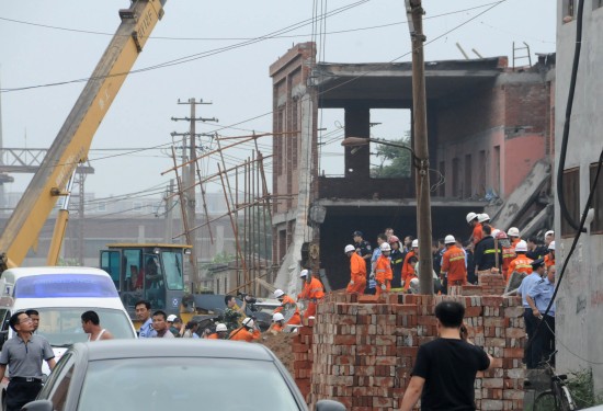 石家莊在建廠房遭雷擊坍塌17人遇難